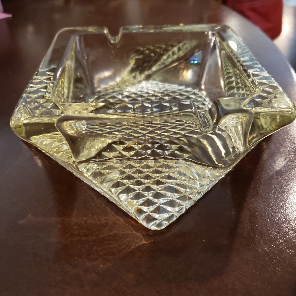 VTG Twisted Square Amber Yellow Glass Ashtray Heavy Waffle Base MCM L.E. Smith‎ - Picture 11 of 16